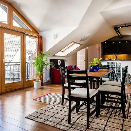 Lejlighed Cecile's Central, Gastro Str, Wifi, 2 Bed And 2 Bathrooms Budapest