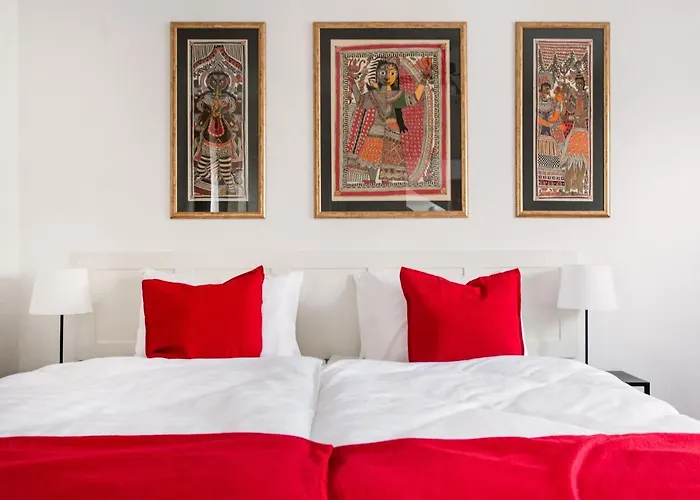 Apartament Cecile's Central, Gastro Str, Wifi, 2 Bed And 2 Bathrooms Budapesta
