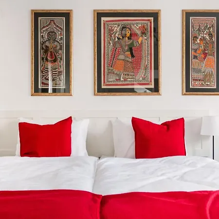 Apartmán Cecile's Central, Gastro Str, Wifi, 2 Bed And 2 Bathrooms Budapešť