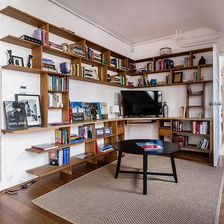 Cecile's Central, Gastro Str, Wifi, 2 Bed And 2 Bathrooms * Budapeşte