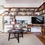 Apartment Cecile's Central, Gastro Str, Wifi, 2 Bed And 2 Bathrooms *