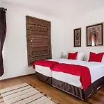 Cecile's Central, Gastro Str, Wifi, 2 Bed And 2 Bathrooms Budapest